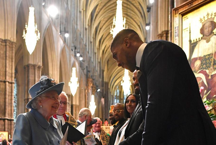 Anthony Joshua, Prințul Charles Anthony Joshua și Regina Angliei