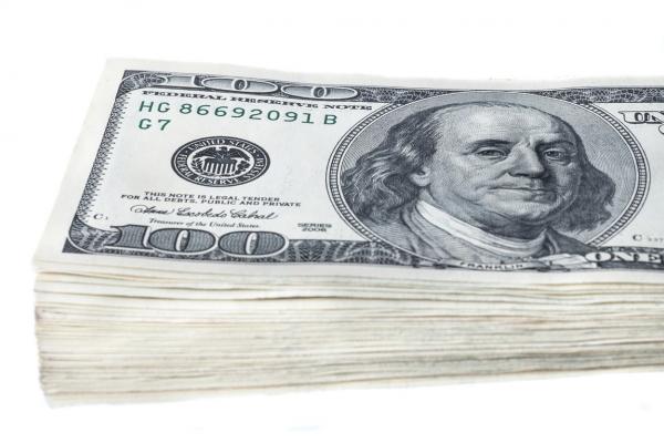 Un client a lăsat 10.000 dolari bacșiș, cu puțin timp înainte ca restaurantul să se închidă și angajații să fie concediați