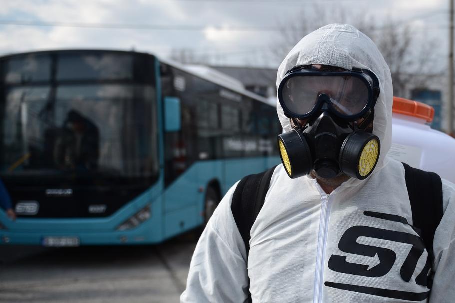 STB reduce cu încă 15% numărul mijloacelor de transport aflate în traseu STB promite că nu suspendă nicio linie de transport în comun