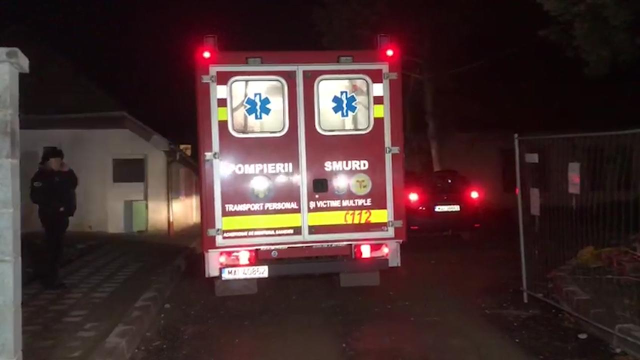 Ambulanță Ambulanță cu pacient cu coronavirus