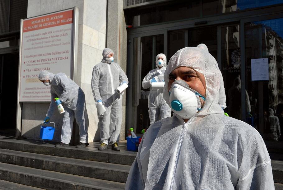 Lombardia şi alte 14 provincii din Italia, în carantină de coronavirus pentru cel puţin o lună Epidemia de coronavirus a pus autorităţile italiene în situaţia de a lua măsuri fără precedent