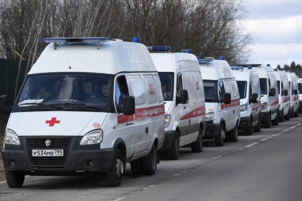 Ambuteiaj cu zeci de ambulanțe în Moscova, spitalele au intrat în "stare de urgență"