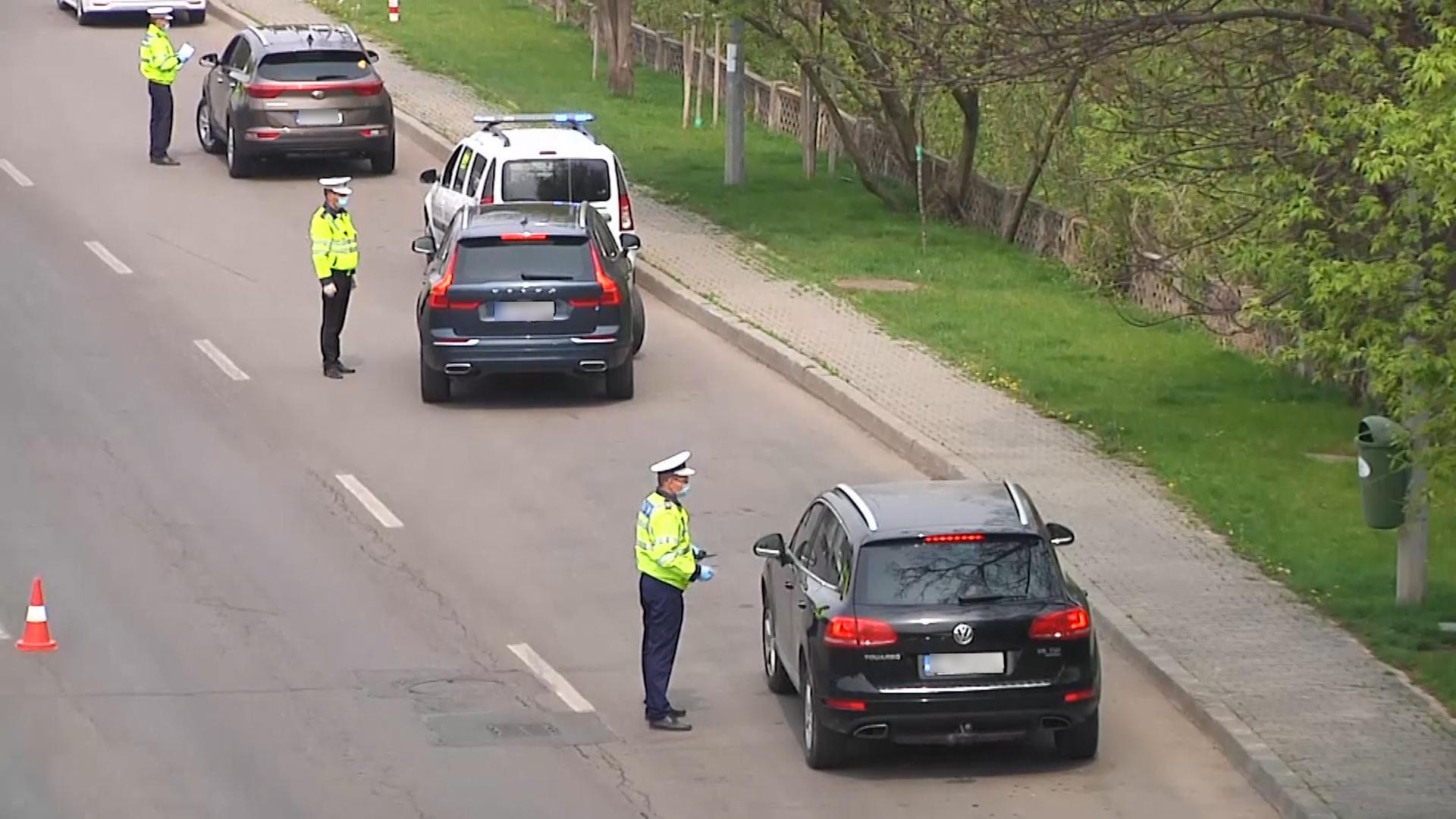 Trei șoferi opriți și controlați de poliție în București