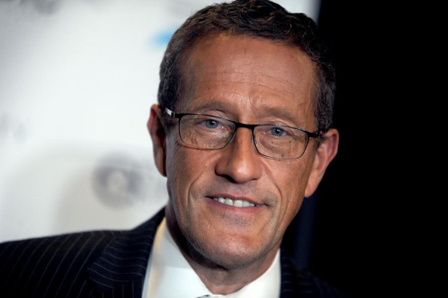 Richard Quest, jurnalistul emblematic al CNN, diagnosticat cu COVID19 Richard Quest, jurnalistul emblematic al CNN, diagnosticat cu COVID19