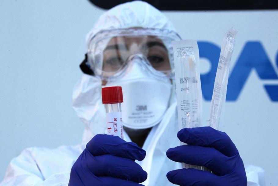 Comisia Europeană a aprobat scutirea de taxe vamale și de TVA pentru importurile de echipamente medicale din țări din afara UE Statele UE au mare nevoie de echipament medical în lupta cu coronavirusul