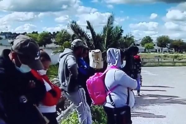 Muncitorii români susțin că aveau toate documentele necesare