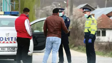 tineri pe strazi control politie Tânărul de 20 de ani a fost amendat