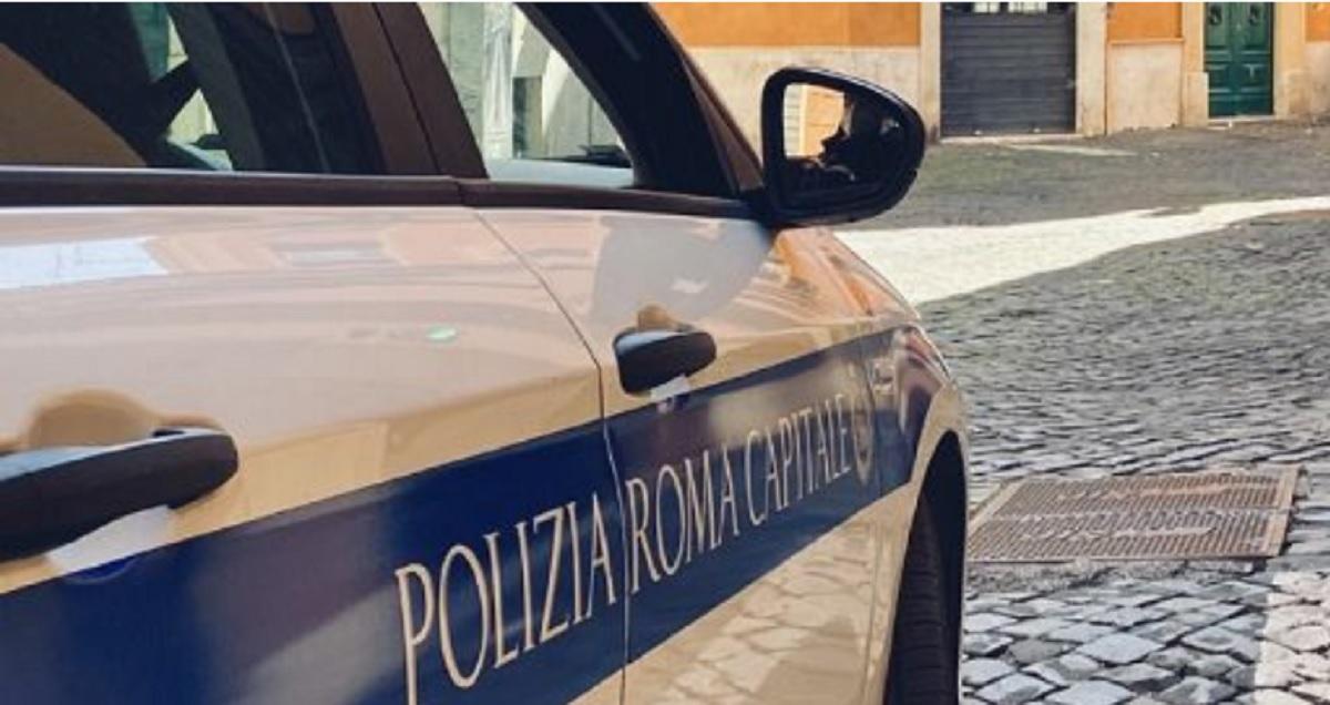 Român arestat, după ce a început să agreseze trecătorii pe o stradă din Roma Românul este acuzat de comiterea mai multor infracțiuni