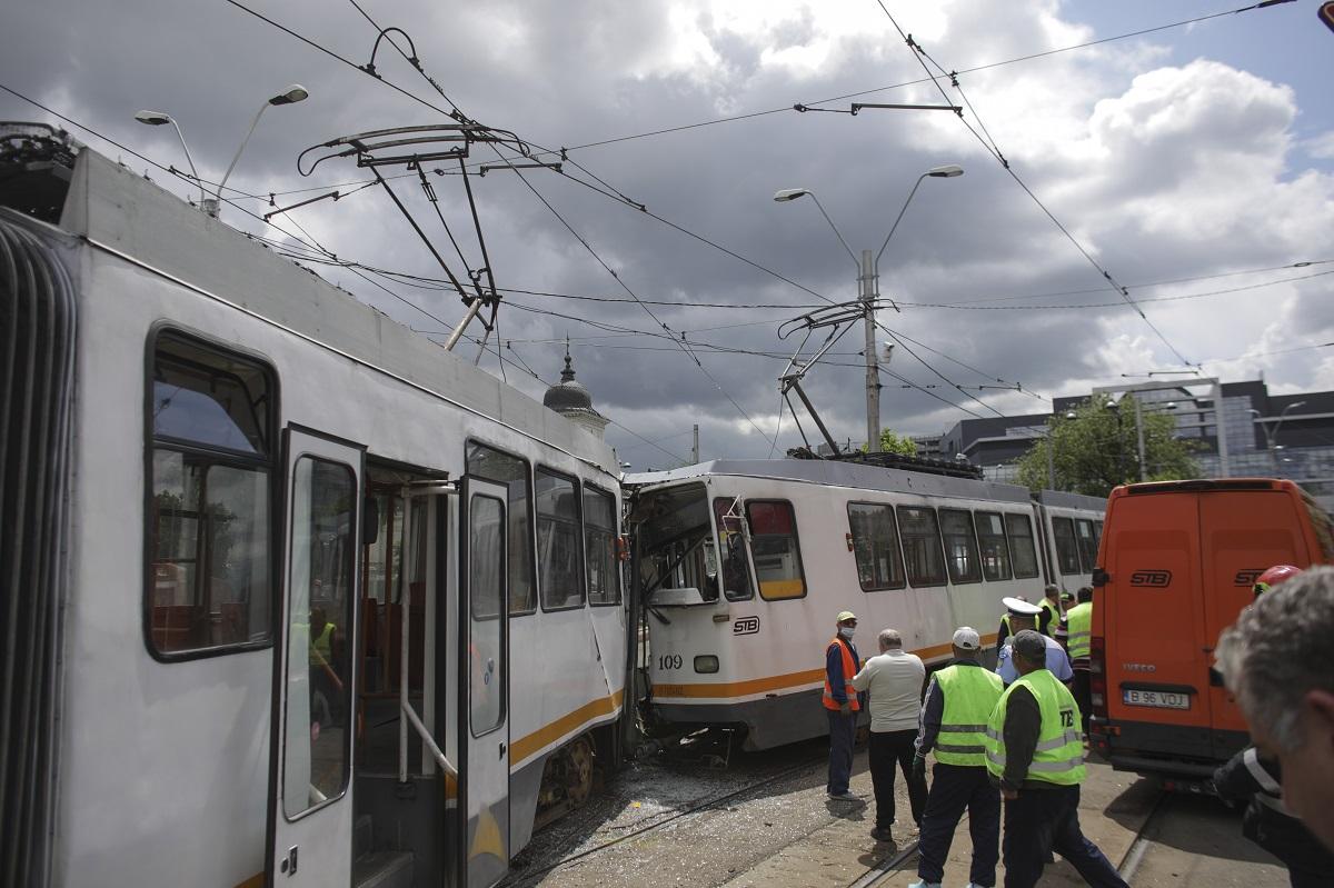 Două tramvaie s-au ciocnit în Capitală, pe Șoseaua Olteniței