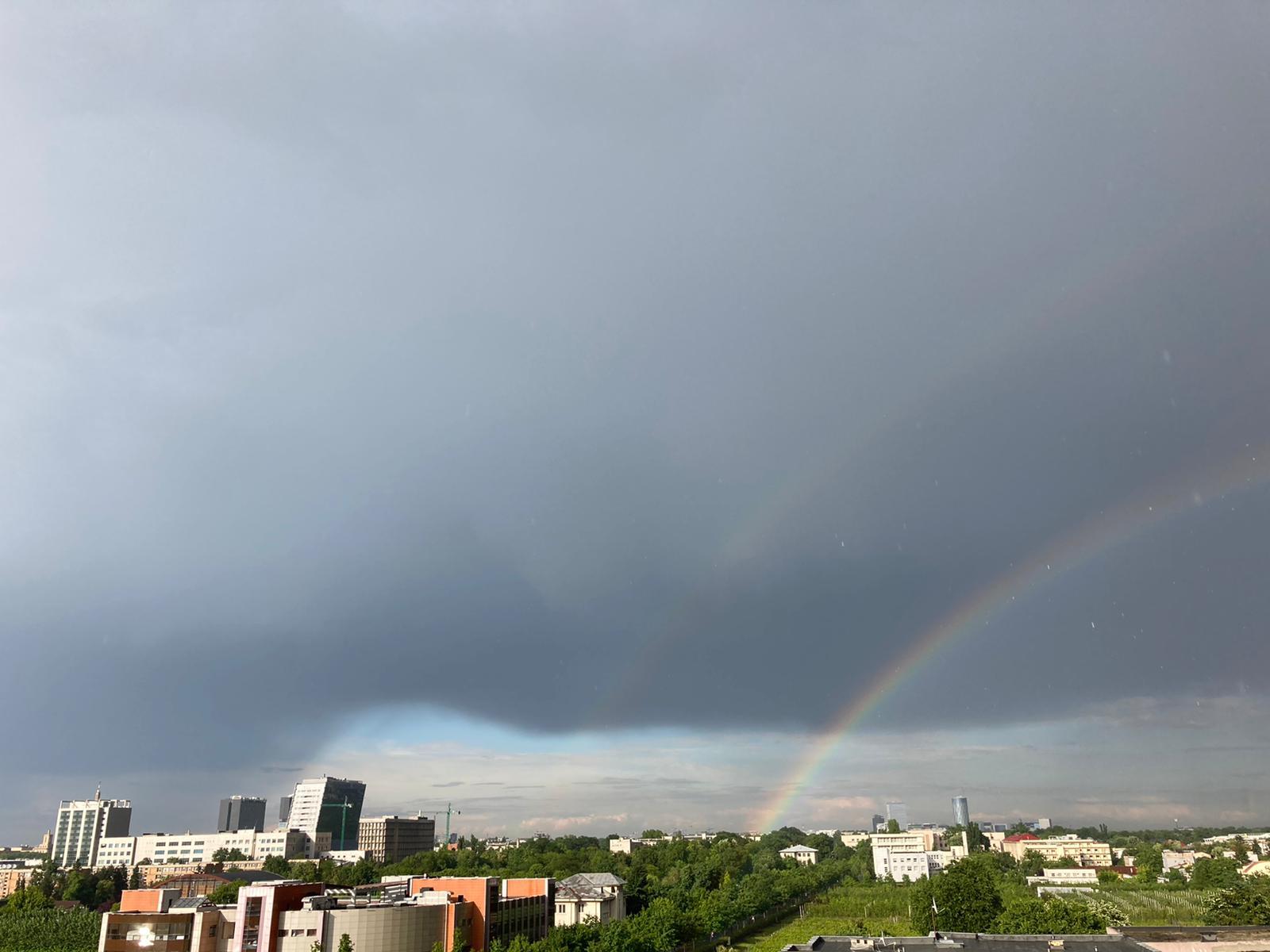 Ploie torențială cu grindină în București, Capitala e sub cod galben de vreme severă