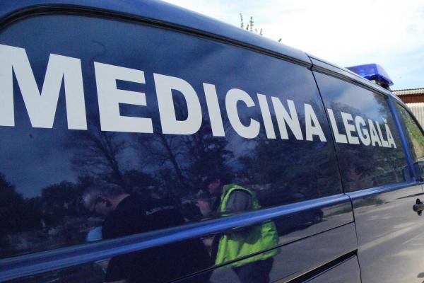 Cadavrul băiatului se afla lângă o mașină răsturnată în șanț