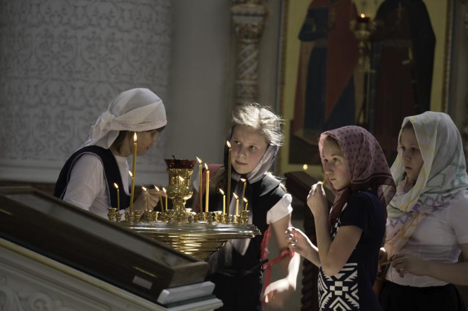Slujbe in biserici Reacția Patriarhiei Române, după ce Orban a anunțat că permite oficierea slujbelor religioase în biserici