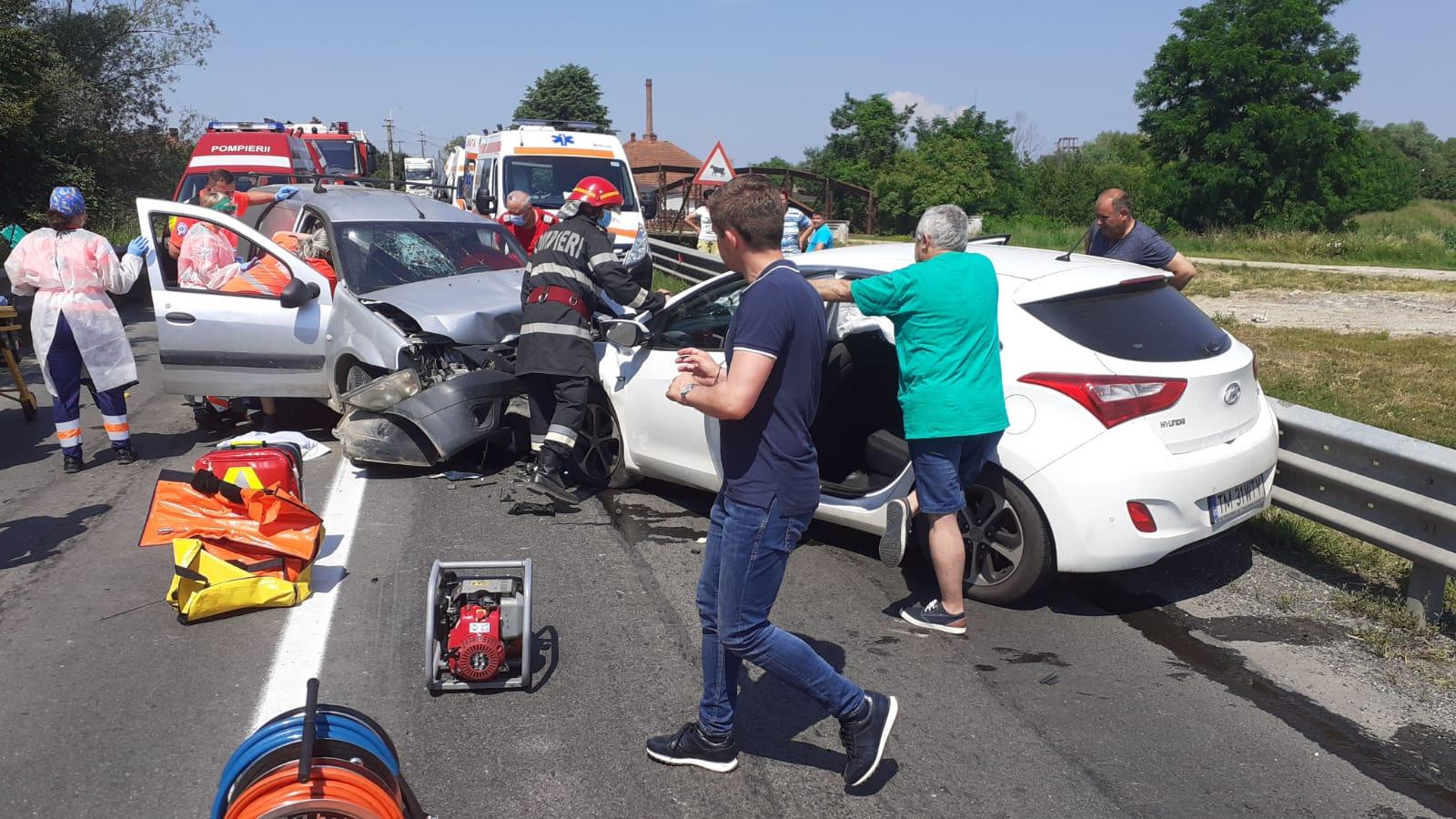 Trei mașini s-au ciocnit în zona localității Margina, din județul Timiș