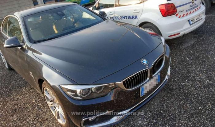Româncă de 30 de ani lăsată fără BMW-ul de lux pe care-l aducea din Italia, la vama Borș
