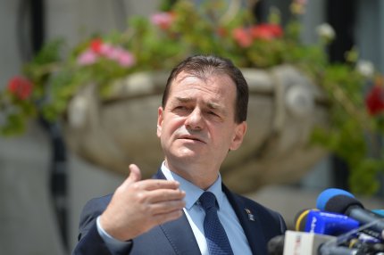 Ludovic Orban ia în calcul închiderea teraselor: Mai întâi amendă, apoi riscă să le fie suspendată autorizația