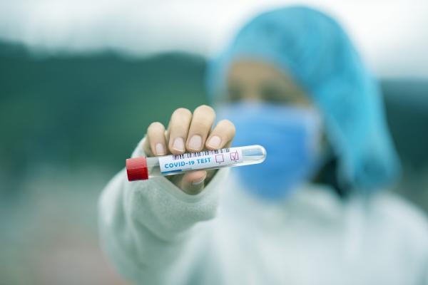 Turistă din România, depistată cu coronavirus în Grecia, deşi la graniţă trecuse testul