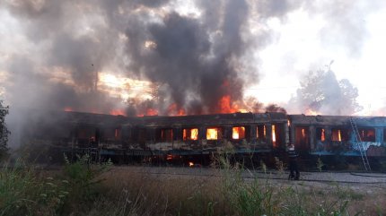 Incendiu la mai multe vagoane de tren, în zona Calea Giuleşti din Bucureşti