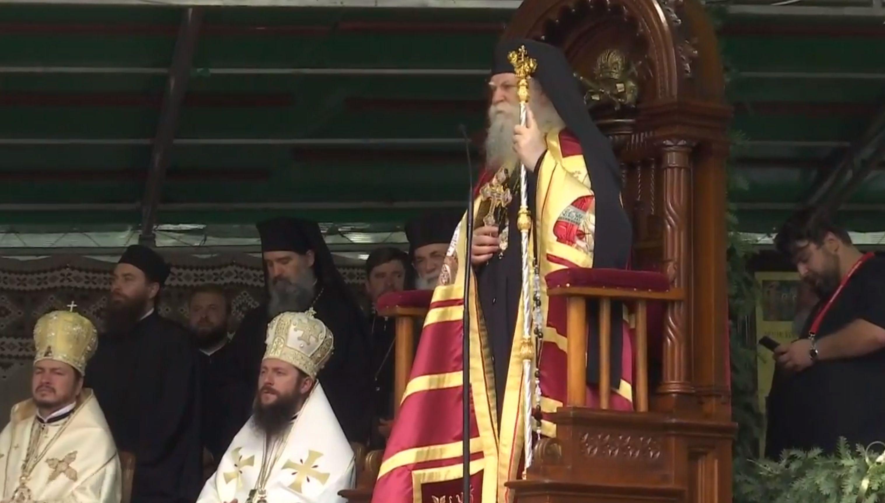 ÎPS Calinic a fost întronizat ca Arhiepiscop al Sucevei și Rădăuților