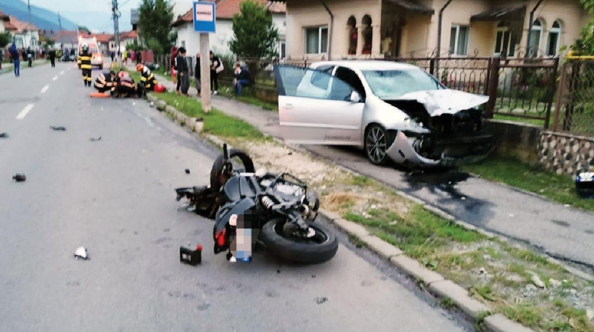 Povestea accidentului de la Lereşti. Motocicliști spulberați de un șofer care se certa cu iubita la volan Povestea accidentului de la Lereşti. Motocicliști spulberați de un șofer care se certa cu iubita la volan