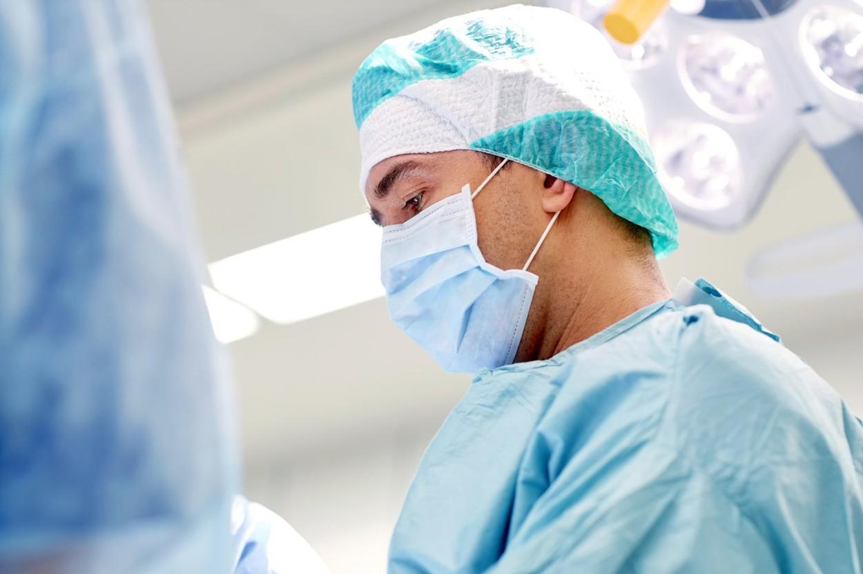 Un medic clujean își strigă revolta: „Ne punem sănătatea în pericol pentru oameni iresponsabili și mincinoși” Un medic clujean își strigă revolta: „Ne punem sănătatea în pericol pentru oameni iresponsabili și mincinoși”