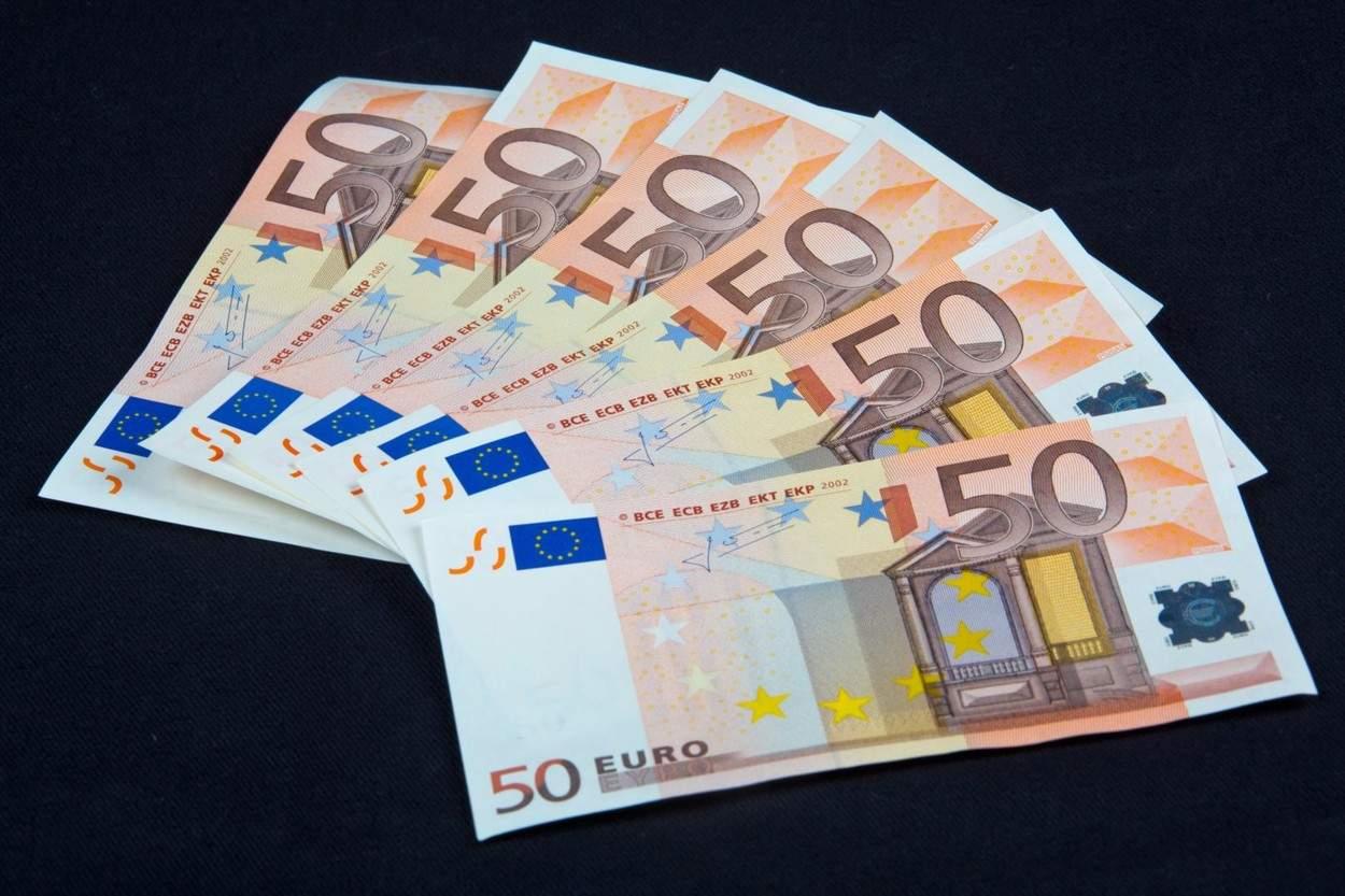 Curs valutar BNR Curs euro-dolar