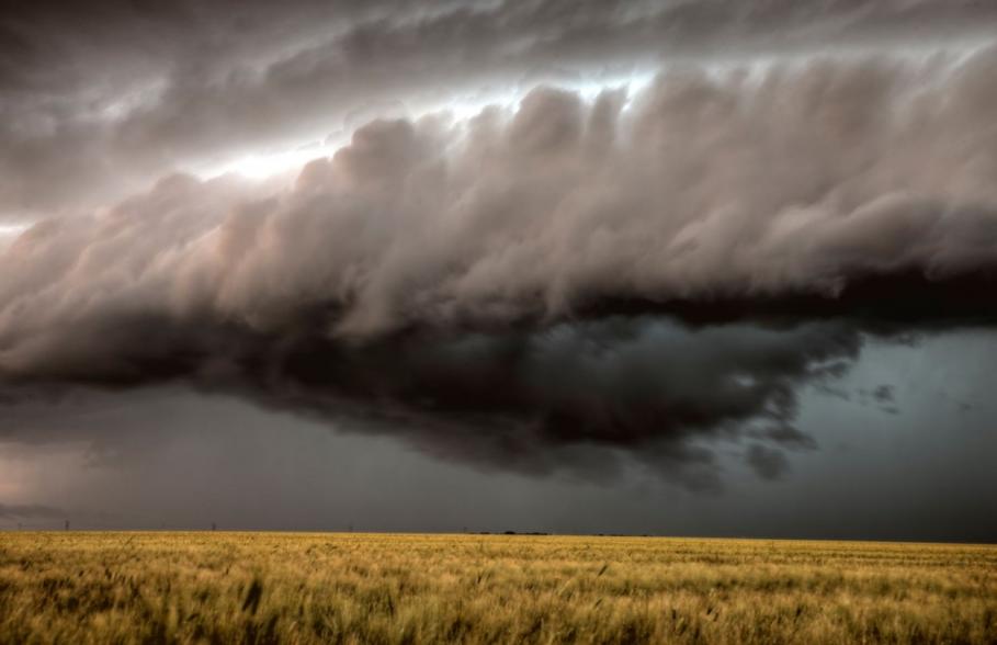 Alertă de vreme severă imediată! Localități din două județe afectate de fenomenele meteo extreme Alertă de vreme severă imediată! Localități din două județe afectate de fenomenele meteo extreme