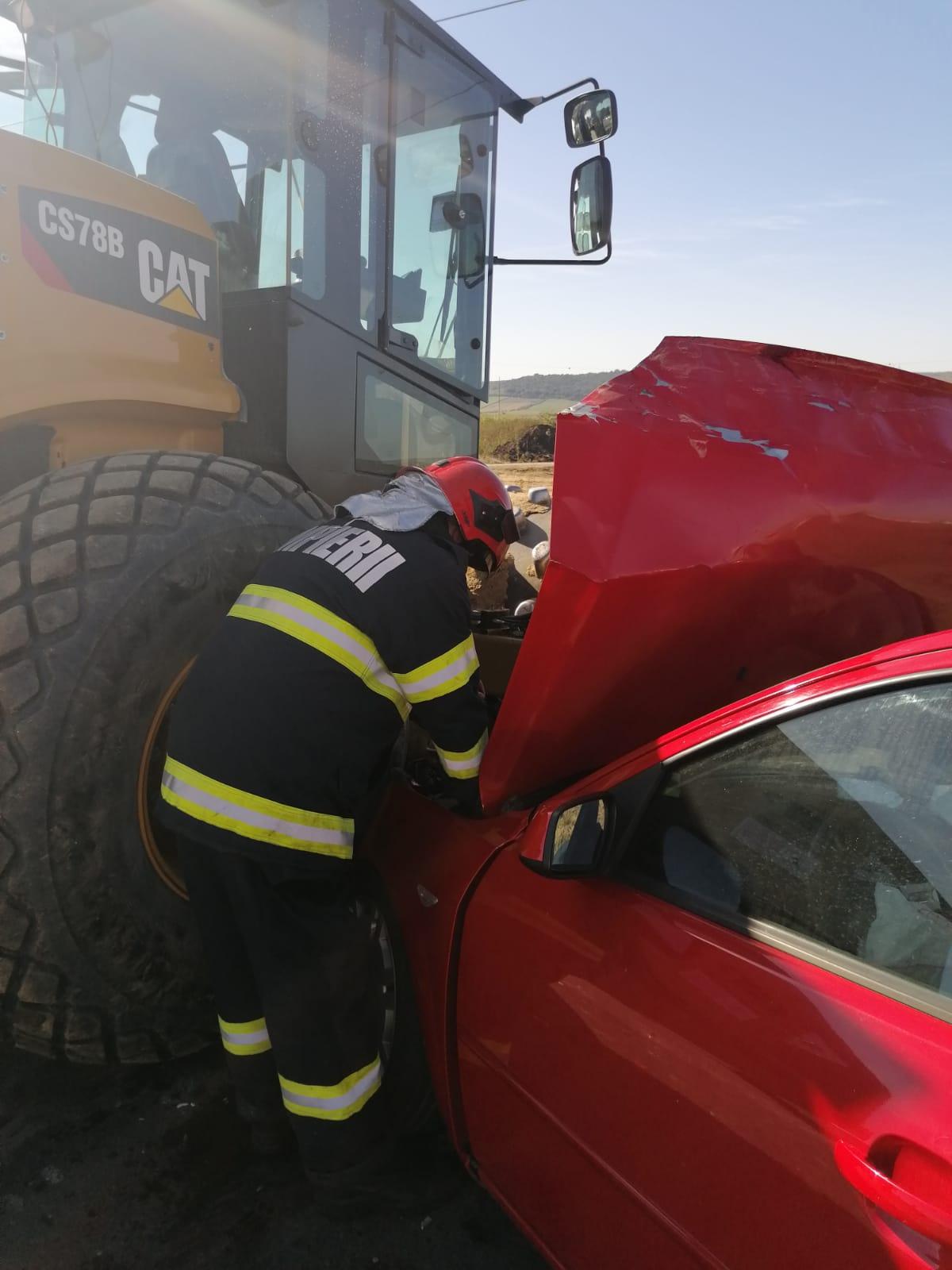 Din cauza vitezei foarte mari, șoferul din Fordul Mondeo nu a reușit să evite impactul