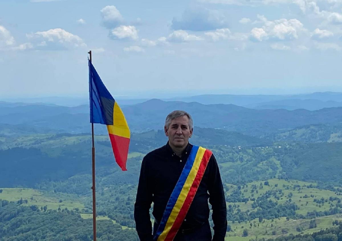 Primarul din Comarnic, infectat cu noul coronavirus, internat la spital Sorin Popa a anunțat pe Facebook că este infectat cu noul coronavirus