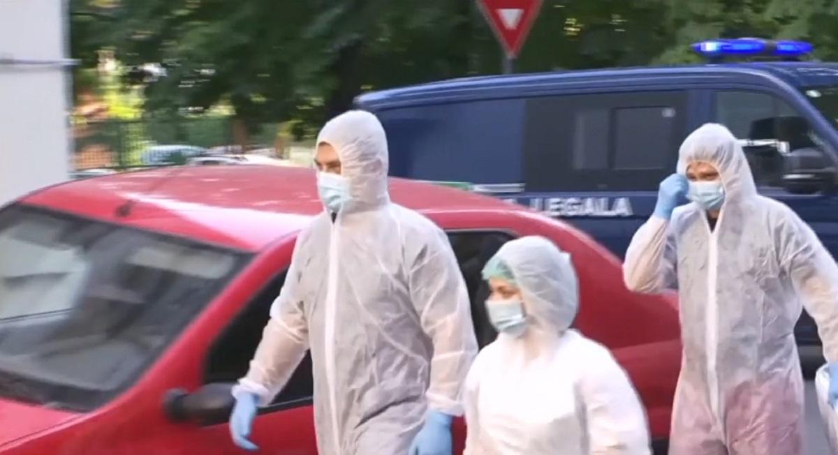 Tânăr de 23 de ani, găsit spânzurat într-o stație de microbuz din Petroșani Tânăr de 23 de ani, găsit spânzurat într-o stație de microbuz din Petroșani