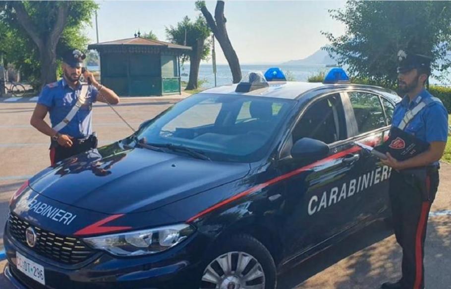 Români reținuți, după ce anul trecut au încercat să fure ceasul de lux al unui pensionar italian Cei doi români implicați în acest caz au fost prinși la Buzău