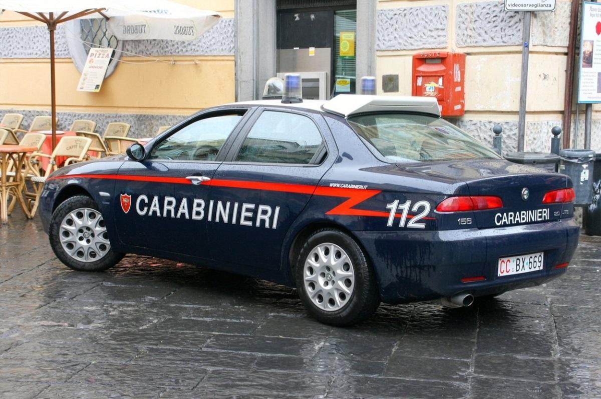 Român arestat în Italia, în legătură cu un jaf comis în luna mai Românul ar fi avut doi complici când a comis jaful