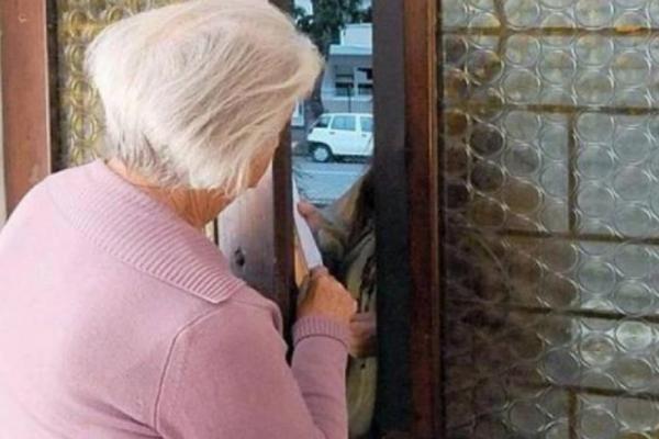 Românca acuzată de furt are 29 de ani