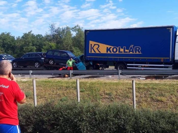Șofer român strivit în cabina micului său camion, în Ungaria, scos mort dintre fiare