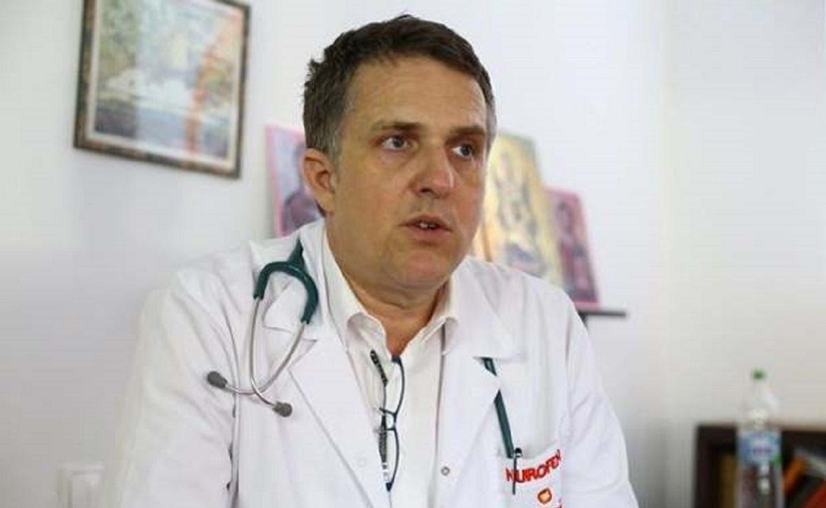 Mihai Gafencu Doctorul Mihai Gafencu trage un semnal de alarma: scolile din Romania se vor inchide unele dupa altele imediat ce se vor fi deschis