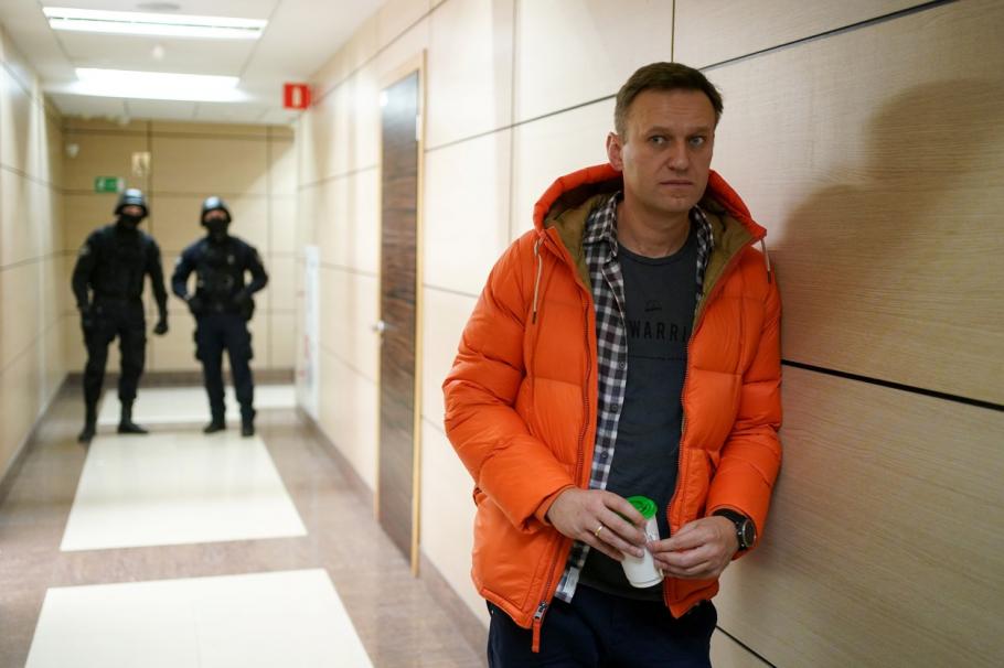 Aleksei Navalnîi Aleksei Navalnîi, otrăvit cu Novichok, a ieșit din comă și se simte mai bine