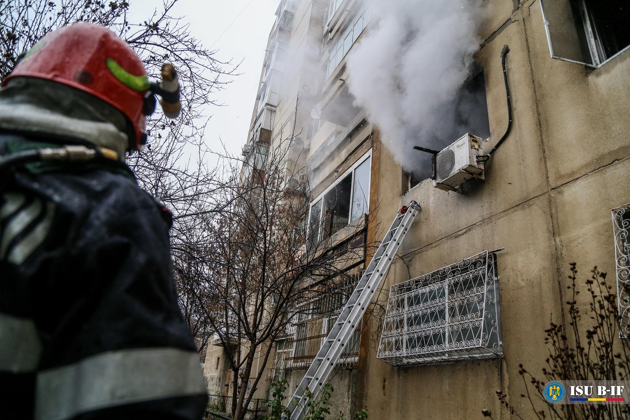 Doi iepurași au fost salvați de pompierii bucureșteni dintr-un incendiu violent.