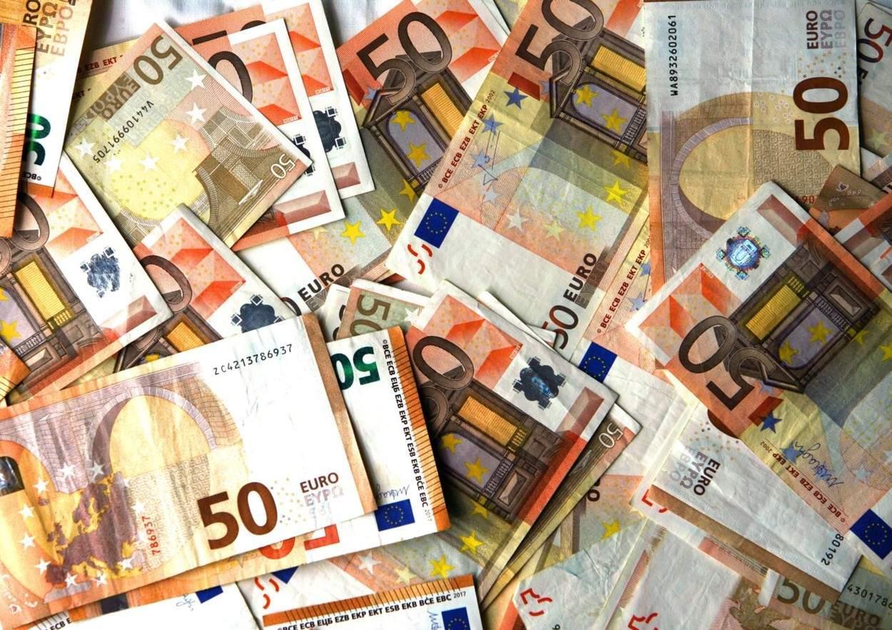 Curs valutar BNR bancnote euro