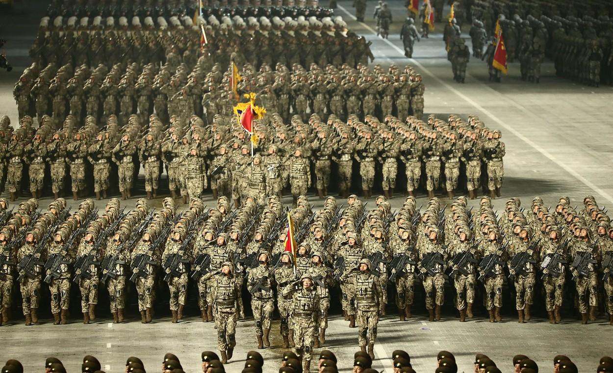 Paradă militară în Coreea de Nord