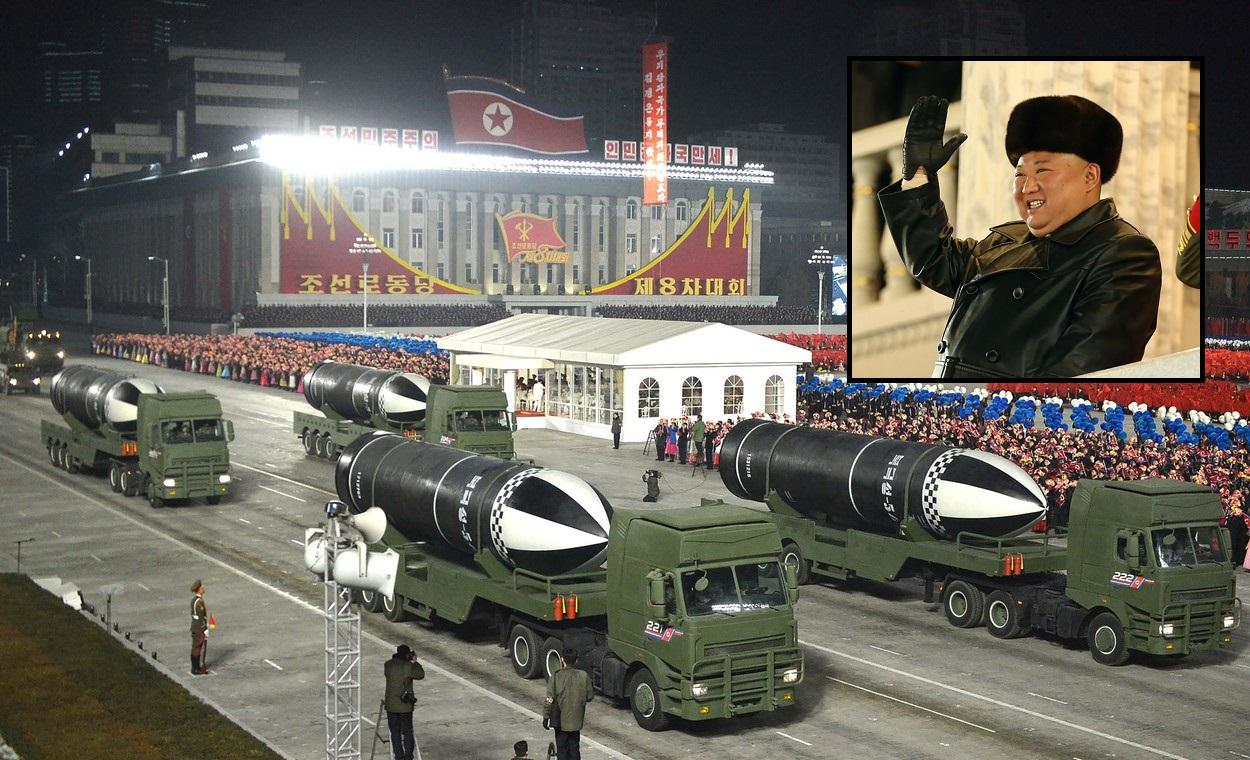 Paradă militară în Coreea de Nord