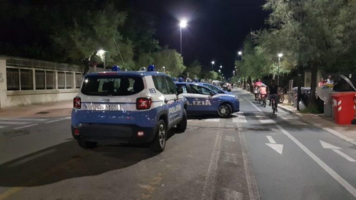 Român reţinut în Italia, după ce a furat o pereche de pantofi Românul reţinut în Italia are în jur de 30 de ani