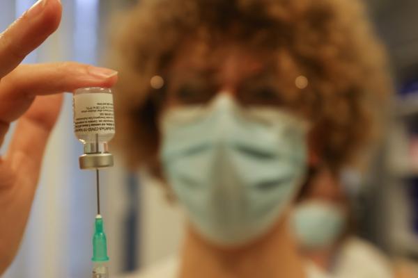 Vaccinul Pfizer BioNTech, care a fost administrat și în România pentru aproape 400.000 de oameni
