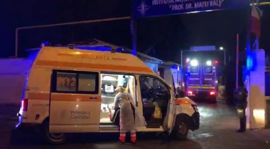 Pacienţi de la Institutul Matei Balş transferaţi la alte spitale Cinci pacienţi internaţi la Institutul Matei Balş au murit în urma incendiului produs vineri dimineaţa