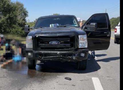 Un adolescent, aflat la volanul unei camionete Ford, a intrat cu maşina într-un grup de ciclişti, în SUA