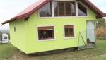 Un bosniac de 72 de ani a construit o casă rotativă, ca să-și mulțumească soția care voia priveliște diversificată