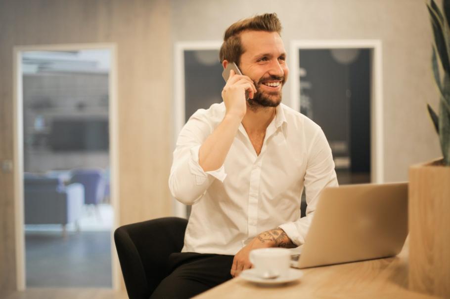 (P) Care sunt beneficiile serviciilor de web hosting Romania pentru un site care se adreseaza unui public local? (P) Care sunt beneficiile serviciilor de web hosting Romania pentru un site care se adreseaza unui public local?