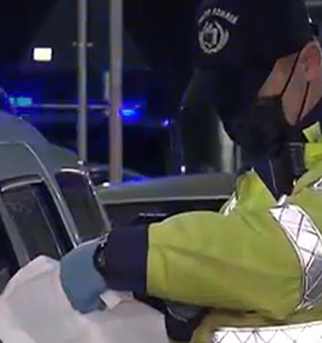Razie în județul cu cea mai mare incidență din țară. Polițiștii au cerut la control certificatul verde sau declarația pe propria răspundere
