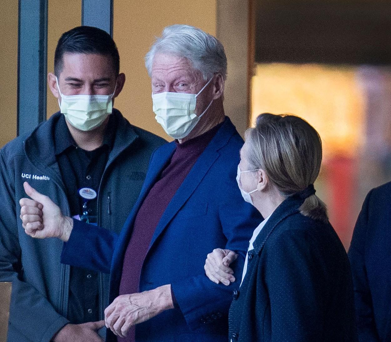 Bill Clinton la externarea din spital, octombrie 2021