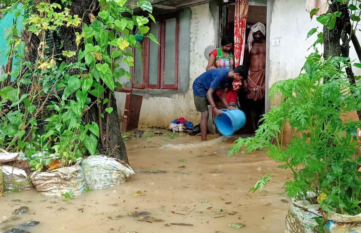 Inundaţii în India. Peste 20 de morţi