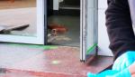 A fost prins bărbatul care a jefuit o casă de schimb valutar din Cluj. Individul a scăpat caseta cu bani și a lăsat indicii la locul jafului