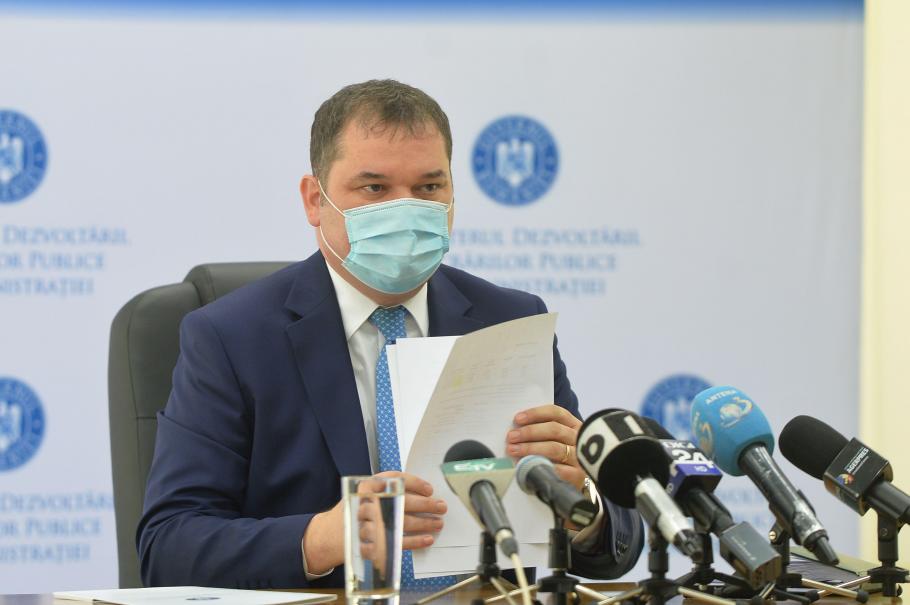 Ministrul interimar al Sănătăţii, Cseke Attila, afirmă că România ”nu a ajuns în vârful valului” patru al pandemiei Ministrul interimar al Sănătăţii, Cseke Attila, afirmă că România ”nu a ajuns în vârful valului” patru al pandemiei